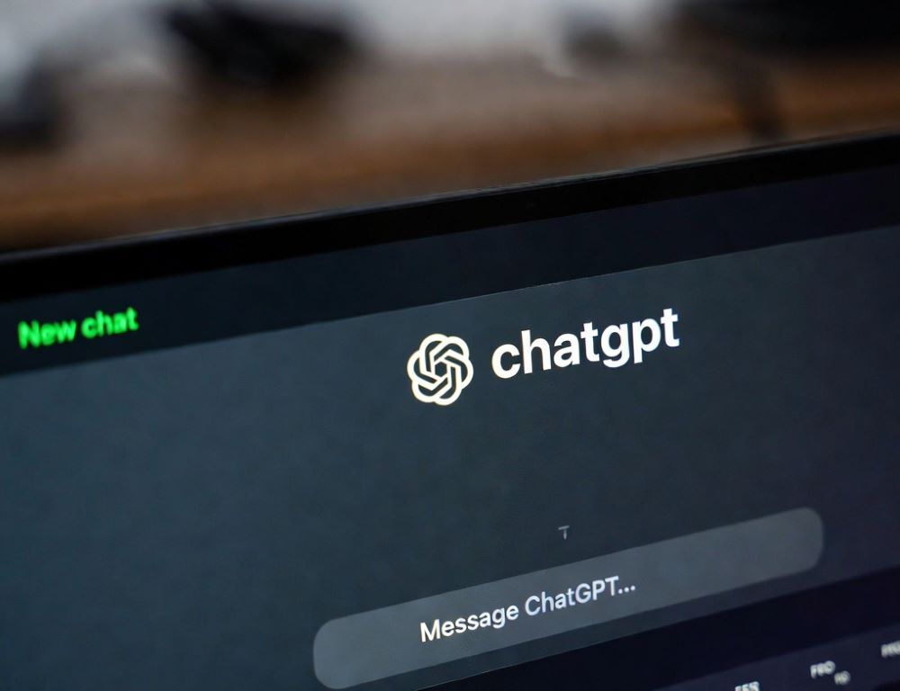 How to Write a Prompt for ChatGPT (Template + Tips)